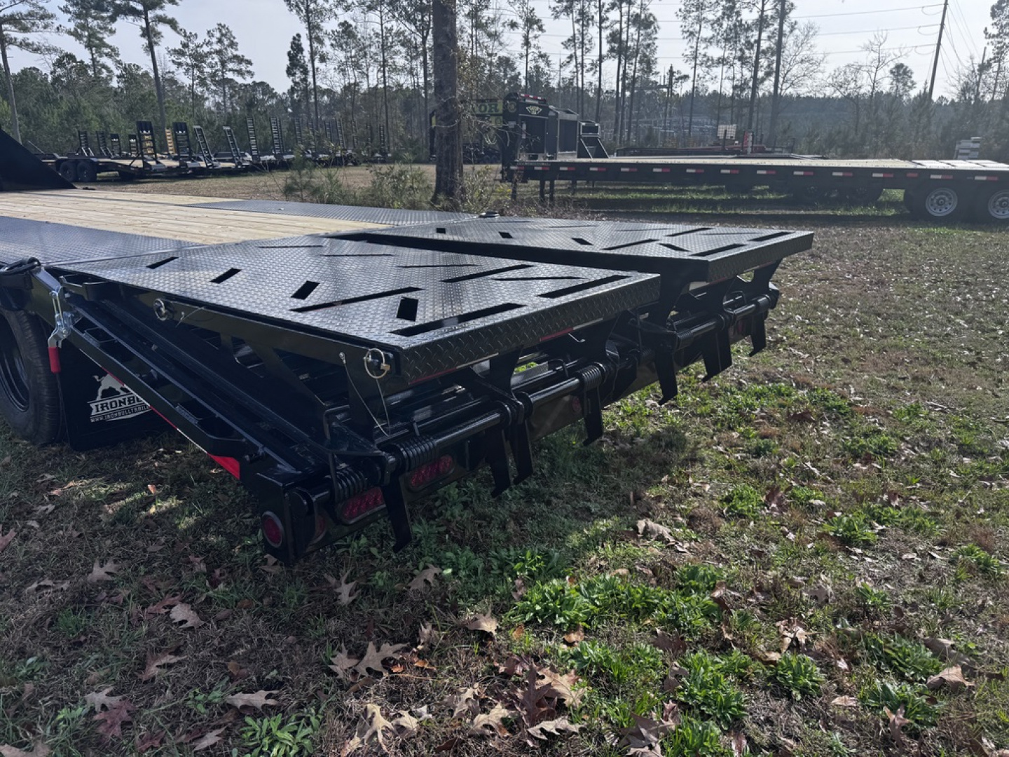 New 2026 Iron Bull FLG 102"X25', 2-10K AXLES Deckover Trailer