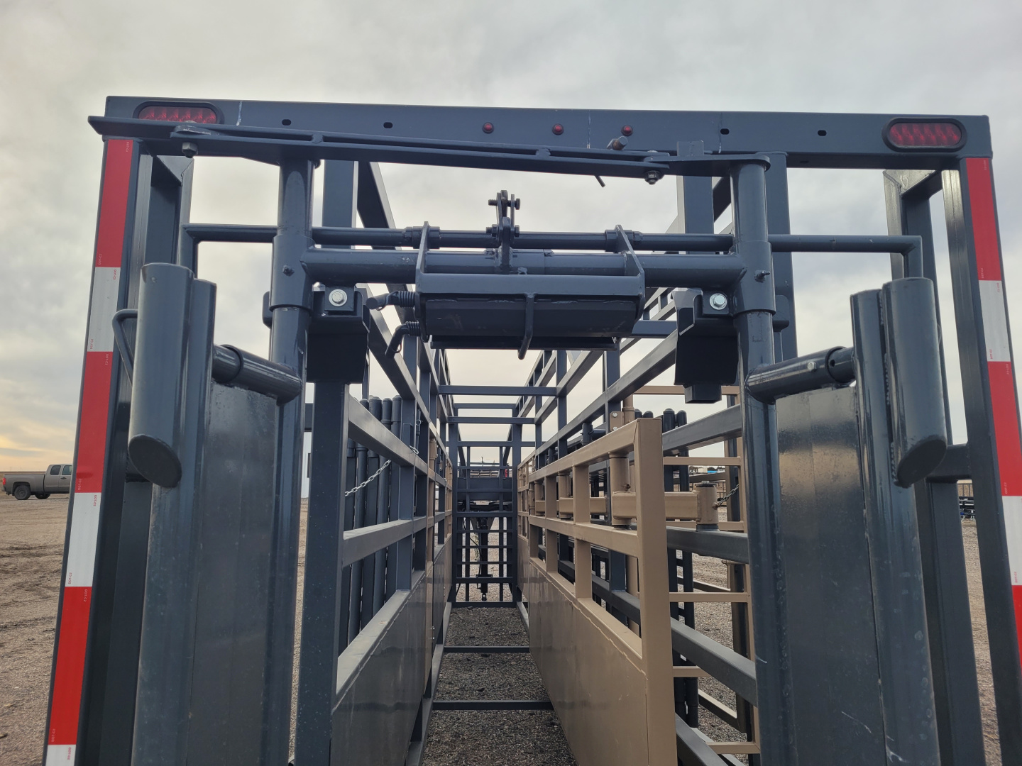 New 2026 DY-Klass Mega 230 Gooseneck Portable Corral