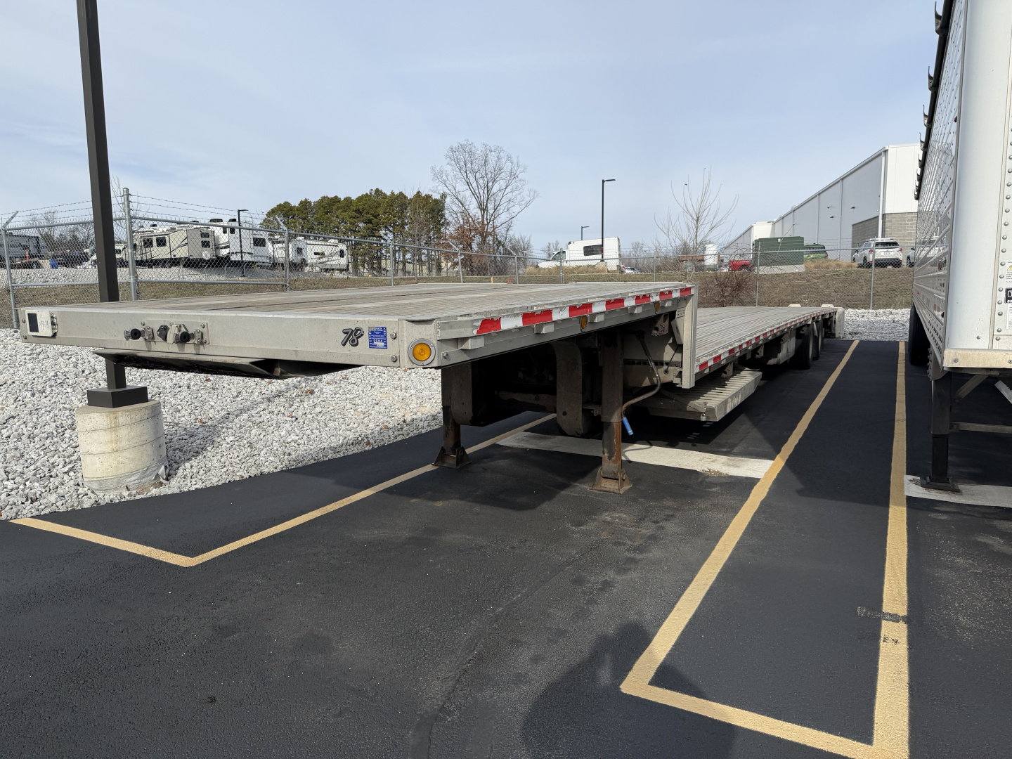 Used 2017 Reitnouer 53' Drop Deck Trailer w/ Ramp Kit