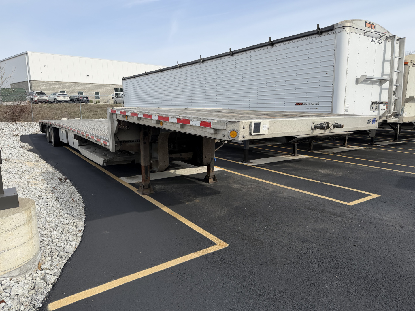 Used 2017 Reitnouer 53' Drop Deck Trailer w/ Ramp Kit