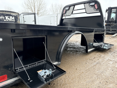 New 2026 PJ TRAILERS GS 94” X 136" SKIRTED TRUCK BED