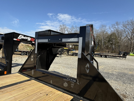 New 2026 Diamond C FMAX 210 Flatbed 32’ TRAILER, HYD DOVETAIL, ALUMINUM OUTER WHEELS, 14PLY TIRES