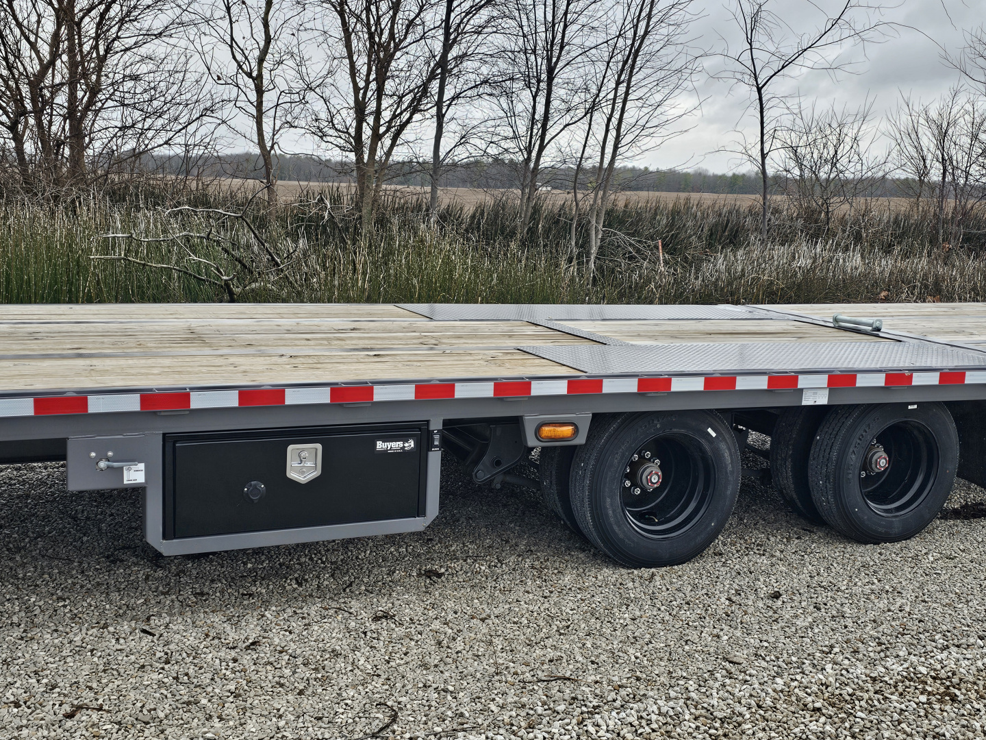 New 2025 MIDSOTA FB36GN 102" x 36 (26+10) 25.9K Hydraulic Beavertail Deckover Trailer