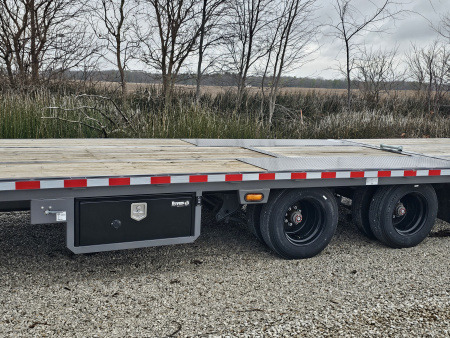 New 2025 MIDSOTA FB36GN 102" x 36 (26+10) 25.9K Hydraulic Beavertail Deckover Trailer
