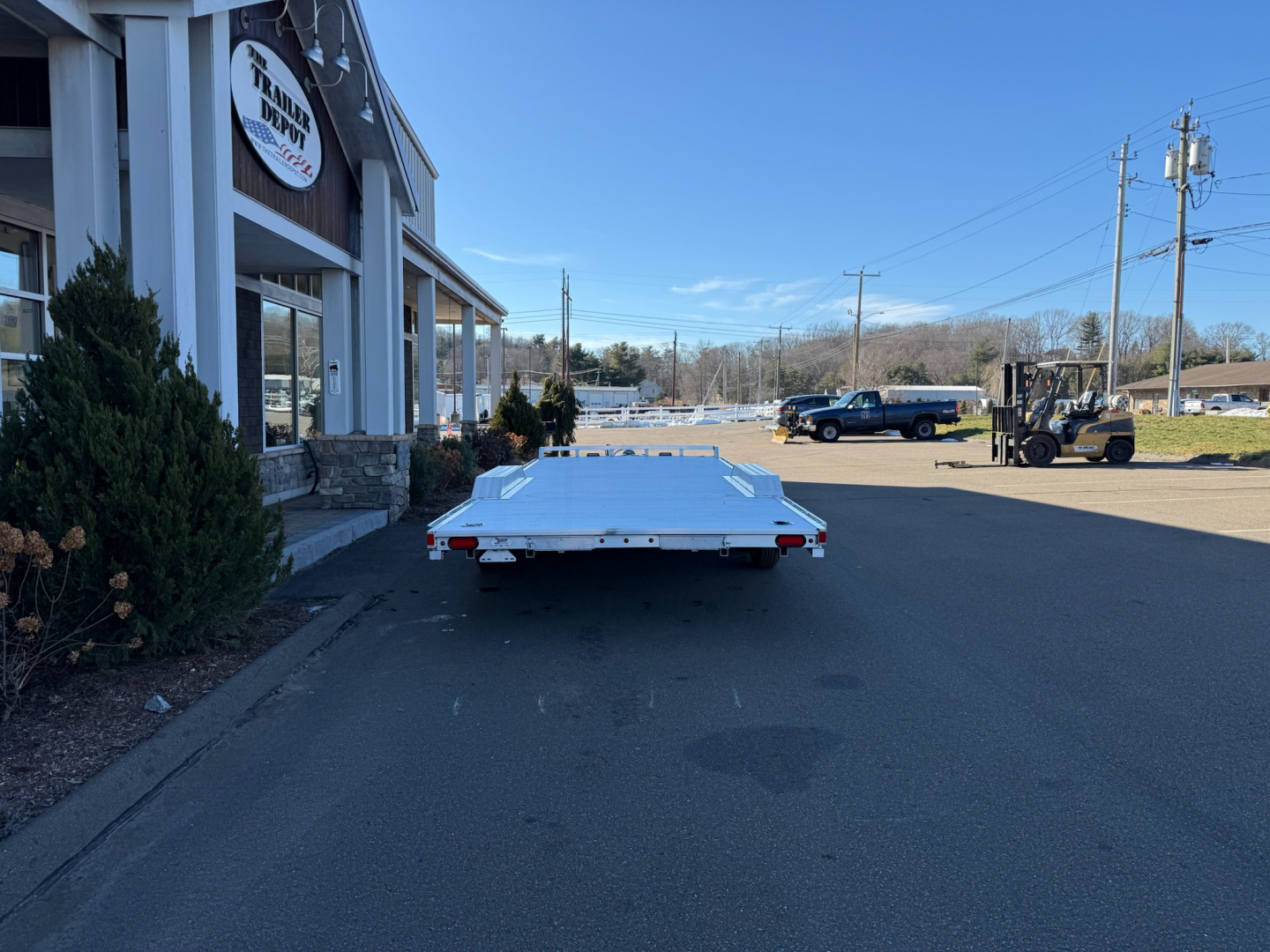 New Aluma 8' x 22' Wide Body Car Hauler 9.9K