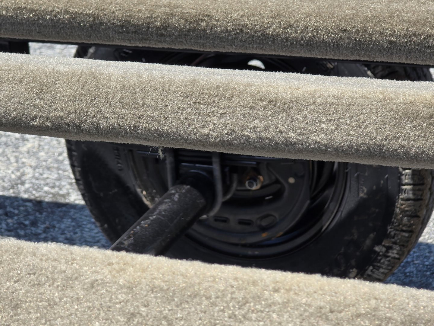 New 2026 24' HEAVY DUTY TRITOON TRAILER 7K WITH BRAKES