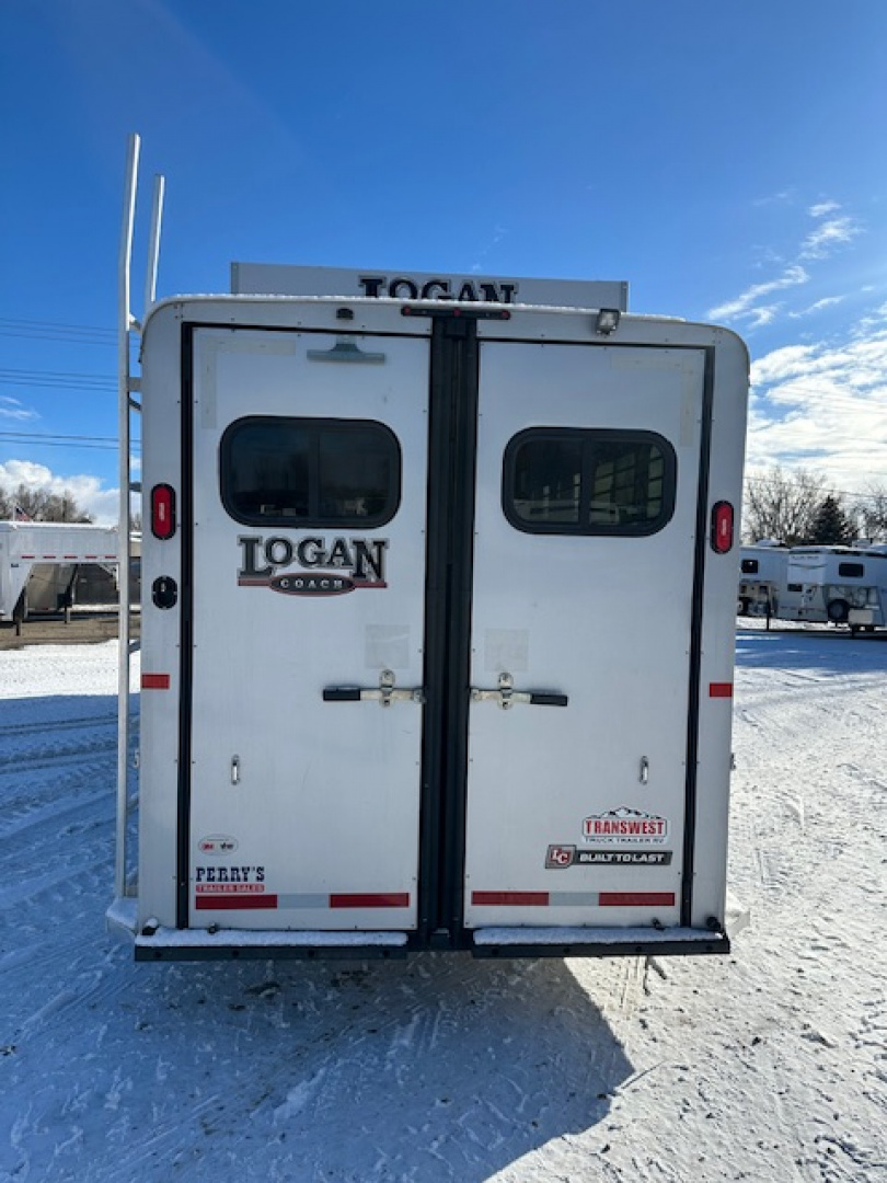 Used 2024 Logan Coach Bullseye XL 6 Horse Slant