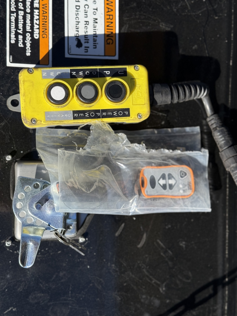 New 2026 Load Trail GE 102X32 TILT TRAILER / 14 PLY / WIRELESS REMOTE / 21000 GVWR