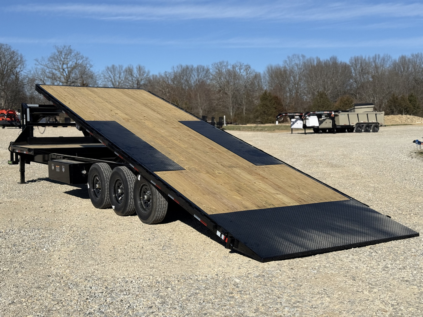 New 2026 Load Trail GE 102X32 TILT TRAILER / 14 PLY / WIRELESS REMOTE / 21000 GVWR