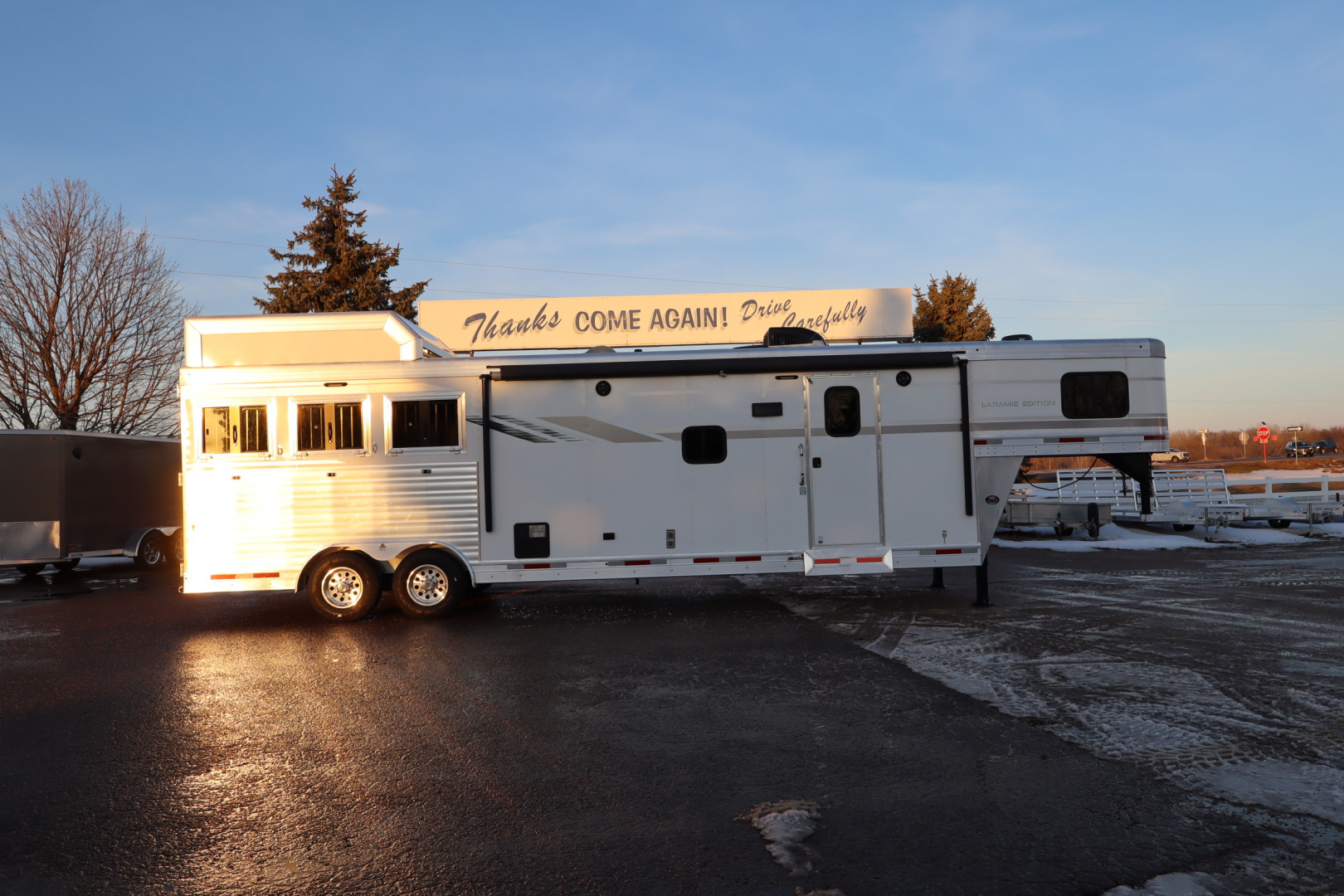 Used 2019 SMC 3 Horse LQ Horse Trailer