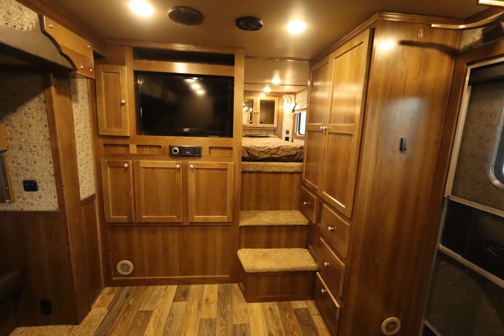 Used 2019 SMC 3 Horse LQ Horse Trailer