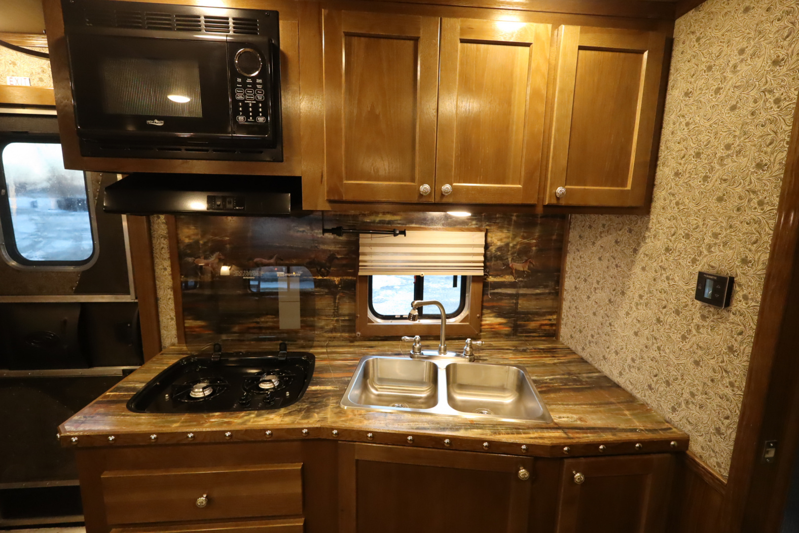 Used 2019 SMC 3 Horse LQ Horse Trailer