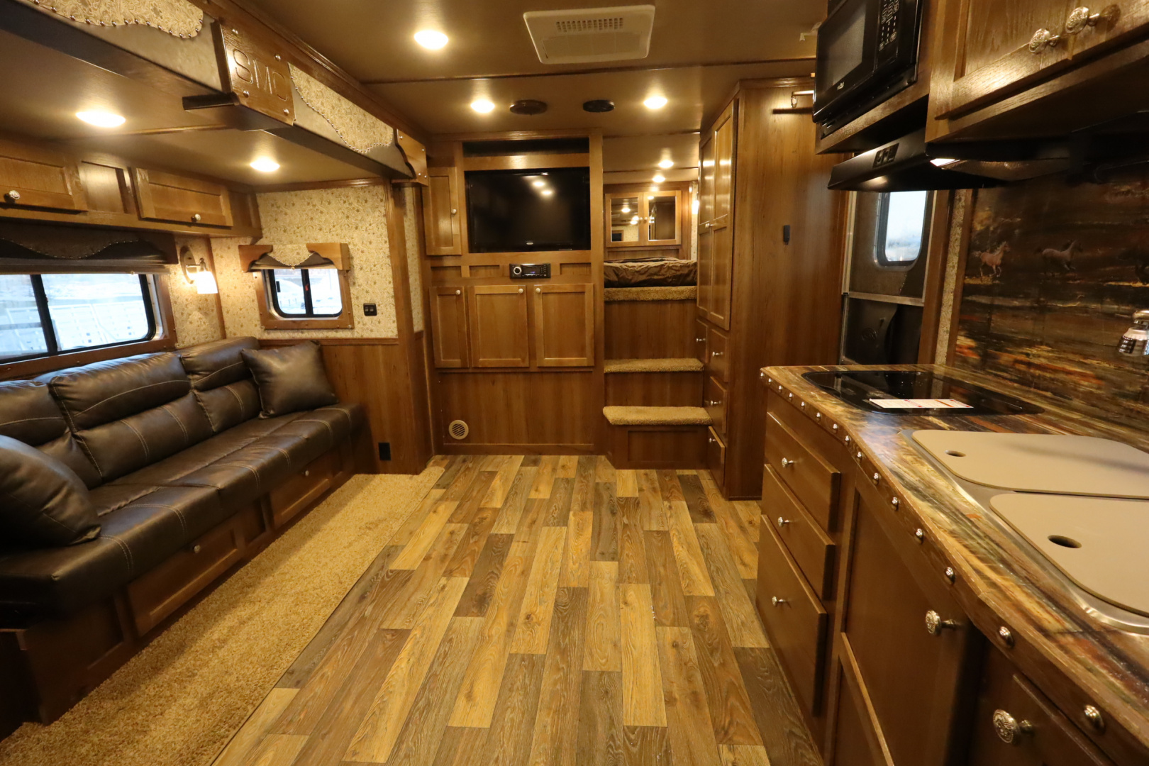 Used 2019 SMC 3 Horse LQ Horse Trailer