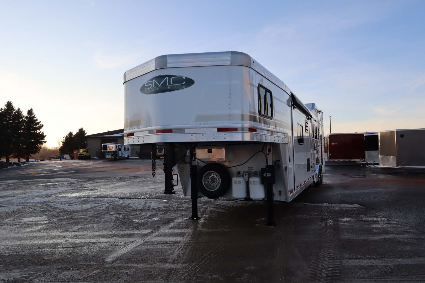 Used 2019 SMC 3 Horse LQ Horse Trailer