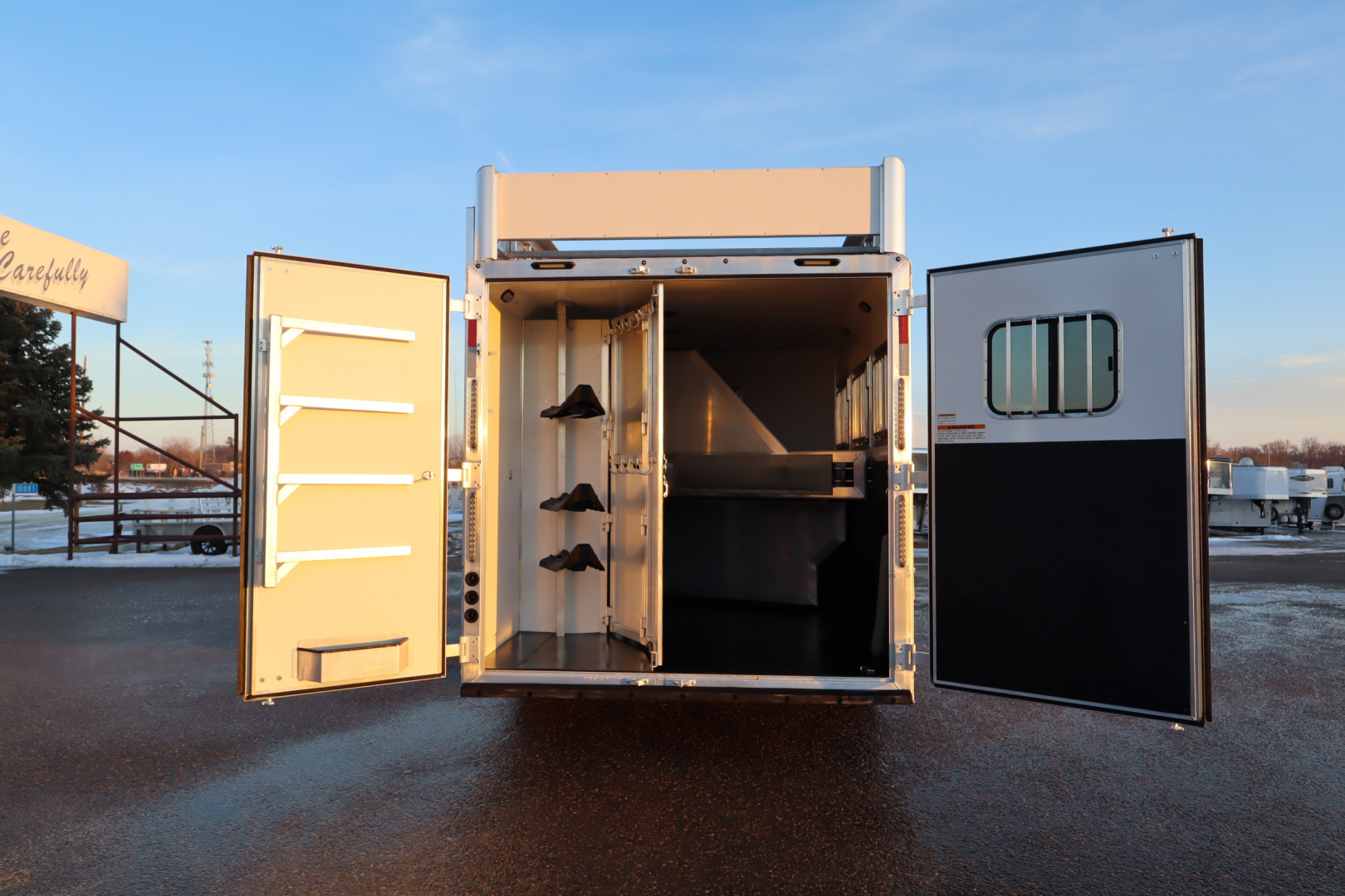 Used 2019 SMC 3 Horse LQ Horse Trailer