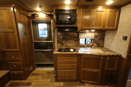 Used 2019 SMC 3 Horse LQ Horse Trailer