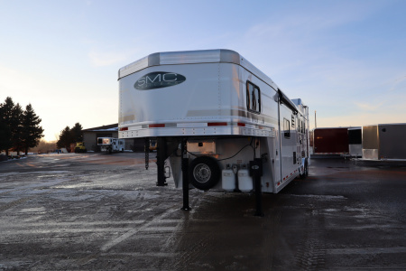 Used 2019 SMC 3 Horse LQ Horse Trailer