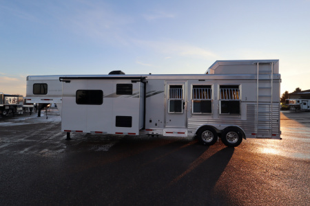 Used 2019 SMC 3 Horse LQ Horse Trailer