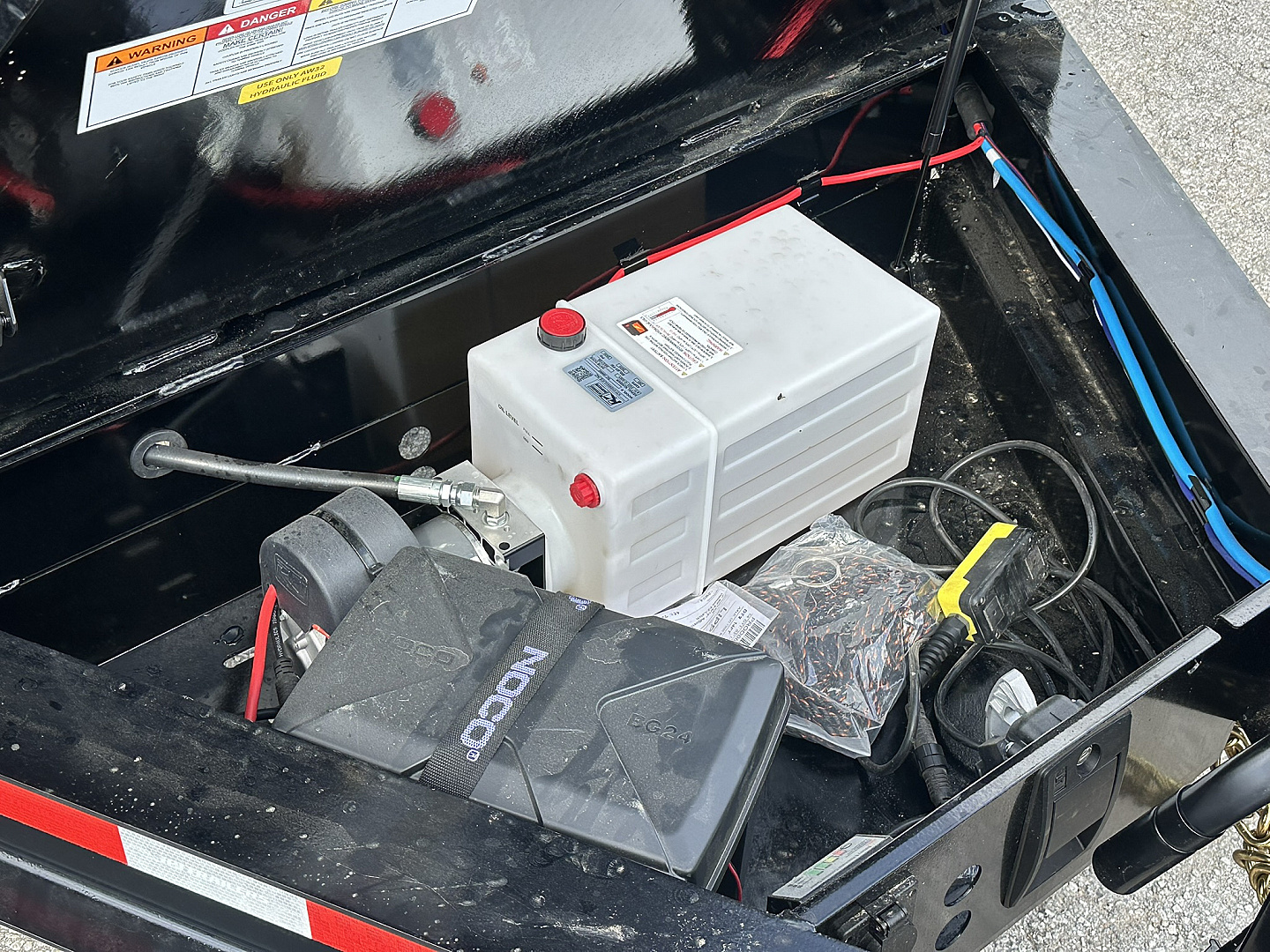 New 2026 PJ Trailers 83" x 14' Low-Pro High Side Telescopic (DT1) 14K GVWR Dump Trailer