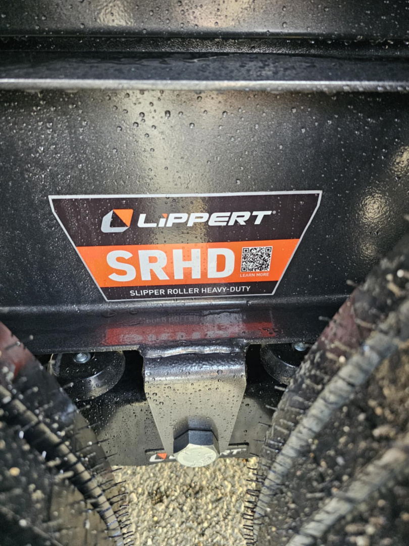 New EQUIPMENT TRAILER 2026 Diamond C HXD207 DRIVE OVER FENDERS 15500 GVWR SPLIT TILT METALLIC GRAY