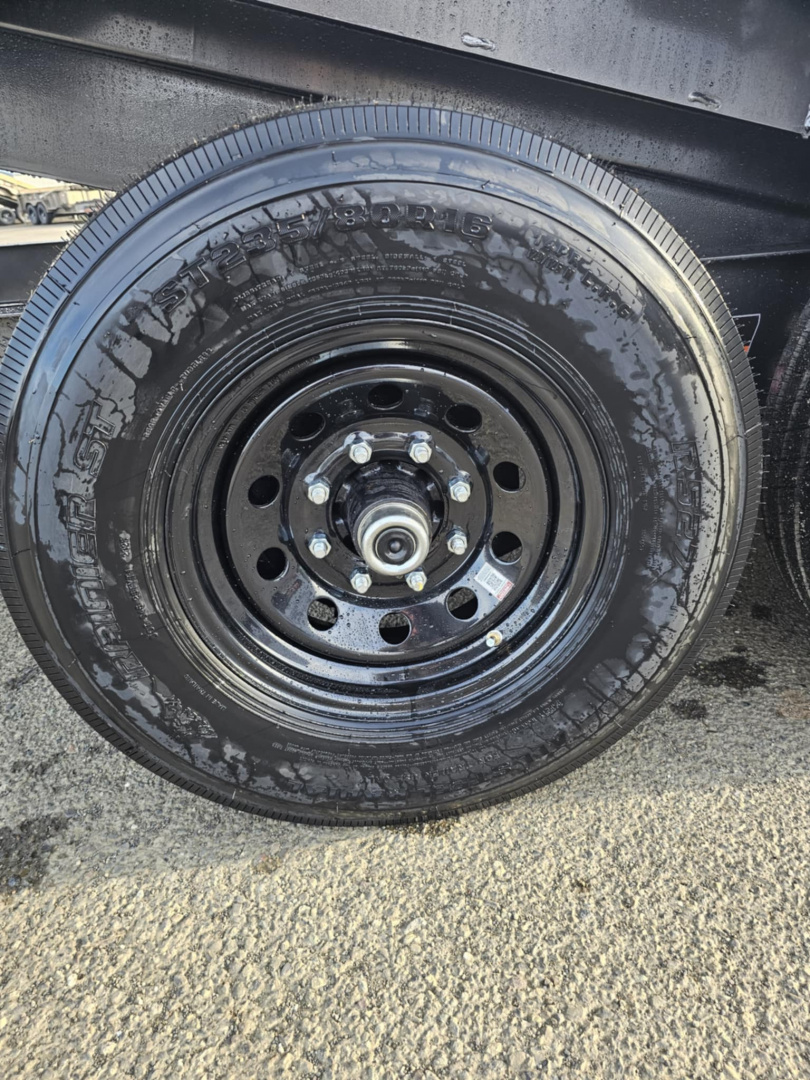 New EQUIPMENT TRAILER 2026 Diamond C HXD207 DRIVE OVER FENDERS 15500 GVWR SPLIT TILT METALLIC GRAY