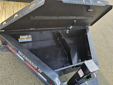 New EQUIPMENT TRAILER 2026 Diamond C HXD207 DRIVE OVER FENDERS 15500 GVWR SPLIT TILT METALLIC GRAY