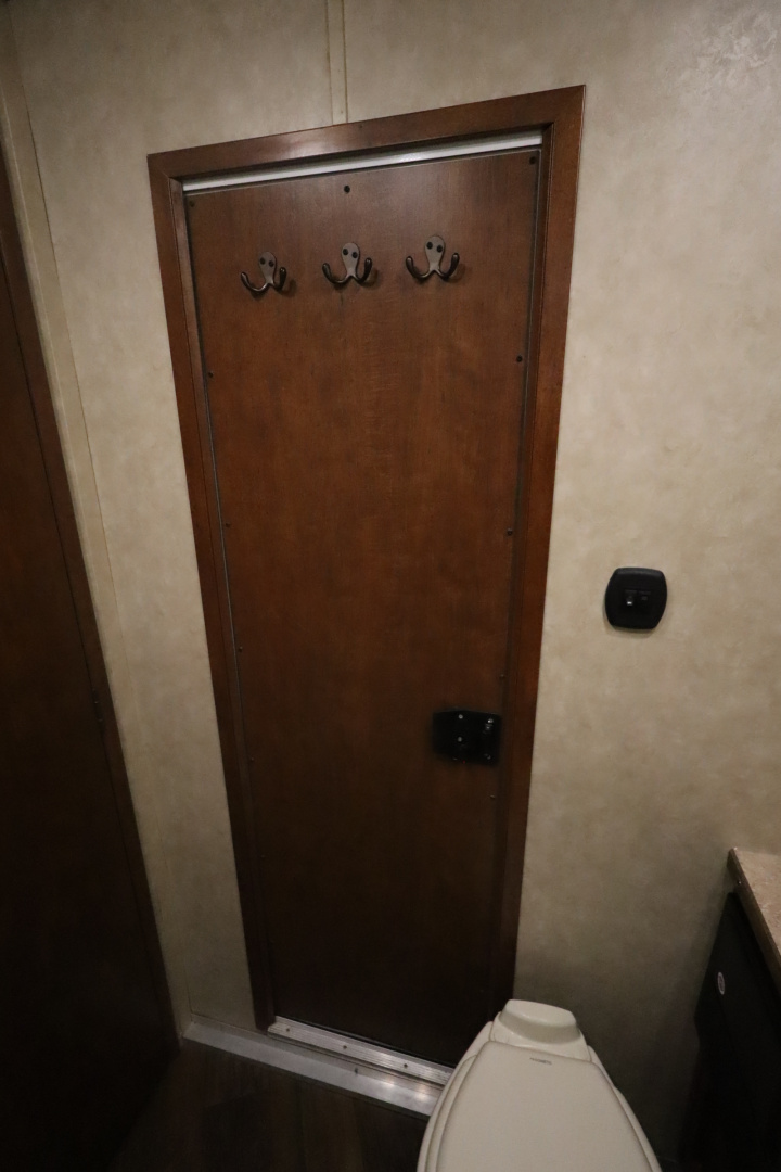 Used 2018 Bison Trailers Ranger Horse Trailer