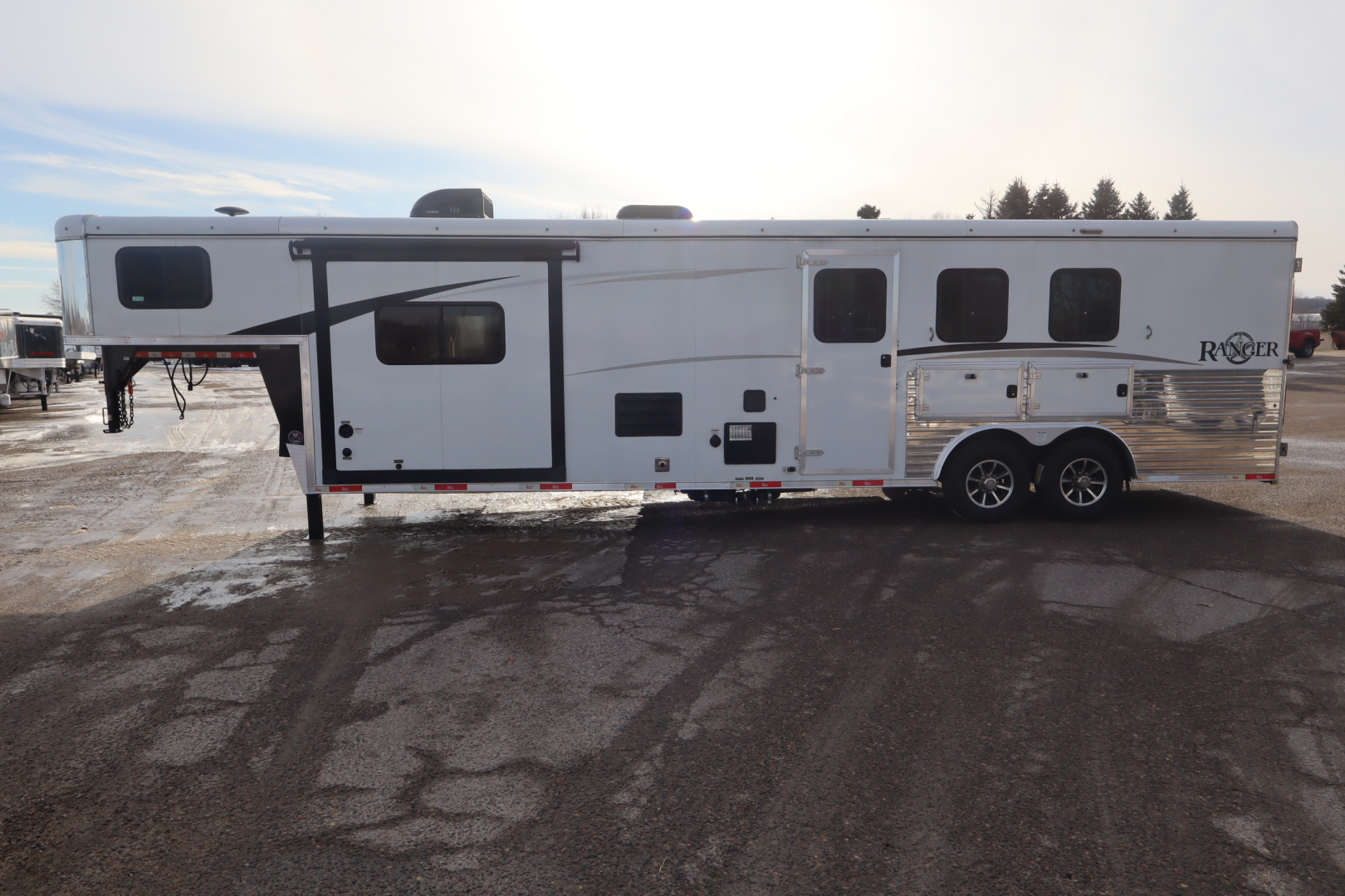 Used 2018 Bison Trailers Ranger Horse Trailer