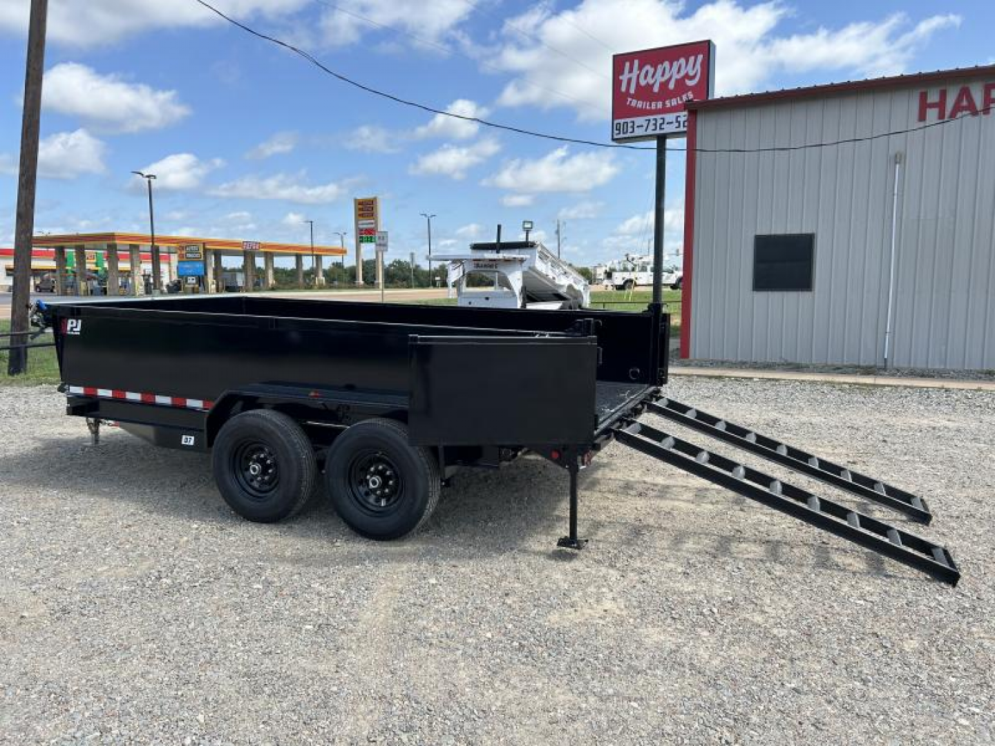 New 2026 PJ 83"x14' BP Tandem Axle Dump w/ 24" Sides – D7