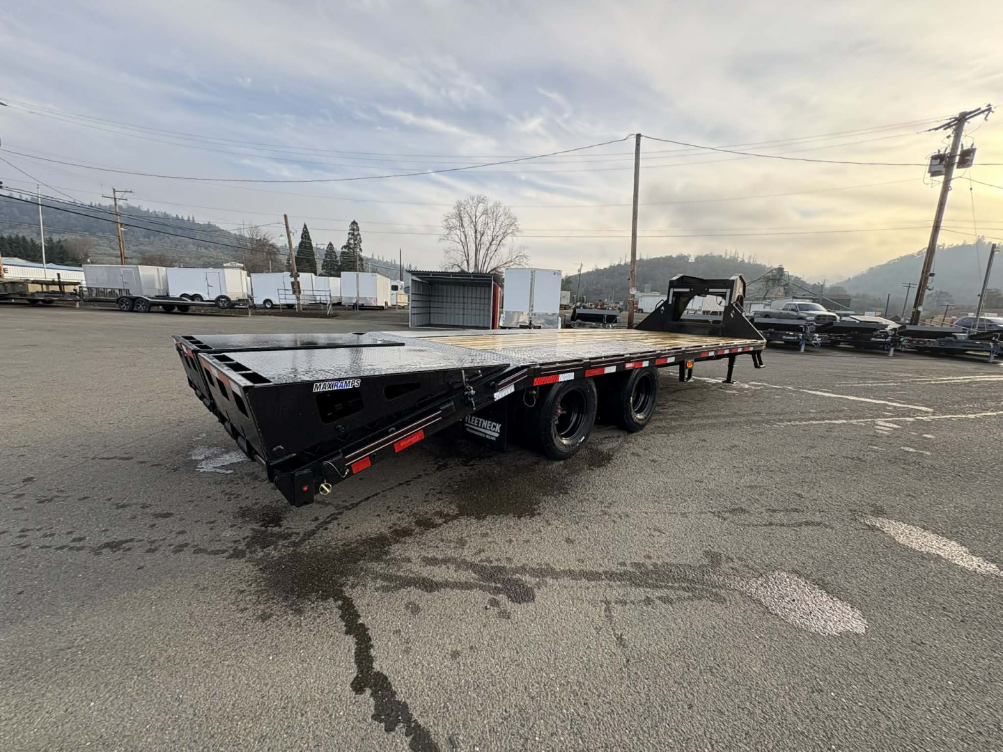 New EQUIPMENT TRAILER 2026 Diamond C FMAX210 25000 GVRW 25' X 102" FLATBED GOOSENECK ONYX BLACK