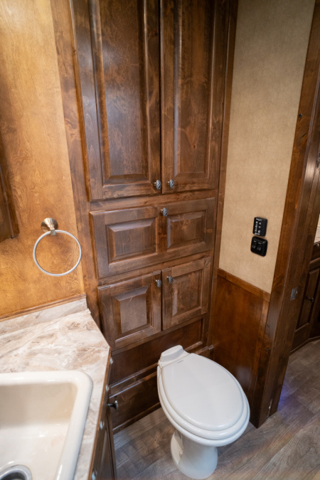 Used 2019 Bloomer 4 Horse Gooseneck Outlaw Living Quarters '19 Horse Trailer