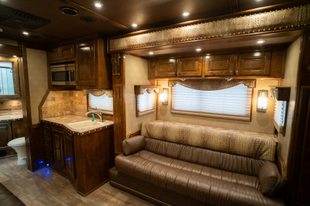 Used 2019 Bloomer 4 Horse Gooseneck Outlaw Living Quarters '19 Horse Trailer