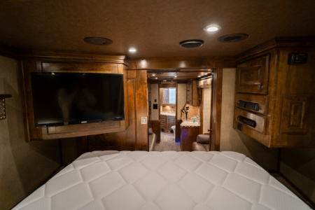 Used 2019 Bloomer 4 Horse Gooseneck Outlaw Living Quarters '19 Horse Trailer