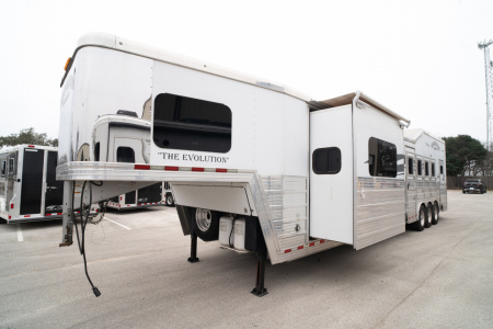 Used 2019 Bloomer 4 Horse Gooseneck Outlaw Living Quarters '19 Horse Trailer