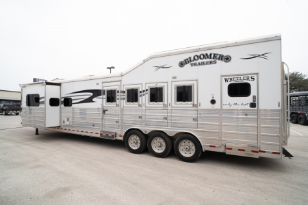 Used 2019 Bloomer 4 Horse Gooseneck Outlaw Living Quarters '19 Horse Trailer