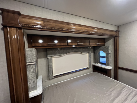Used 2018 Renegade XL 45’ Tandem Axle Motorcoach