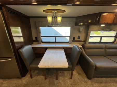 Used 2018 Renegade XL 45’ Tandem Axle Motorcoach