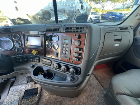 Used 2018 Renegade XL 45’ Tandem Axle Motorcoach