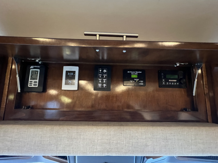 Used 2018 Renegade XL 45’ Tandem Axle Motorcoach