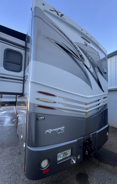 Used 2018 Renegade XL 45’ Tandem Axle Motorcoach