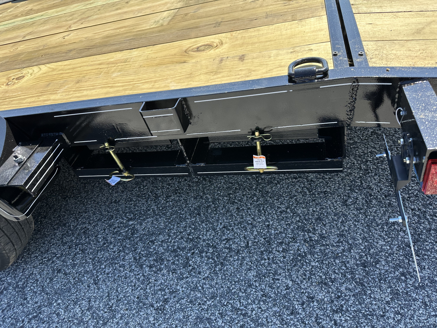 New 2026 20FT 10K WOOD FLOOR DELUXE CAR HAULER WITH 2 BRAKE AXLES