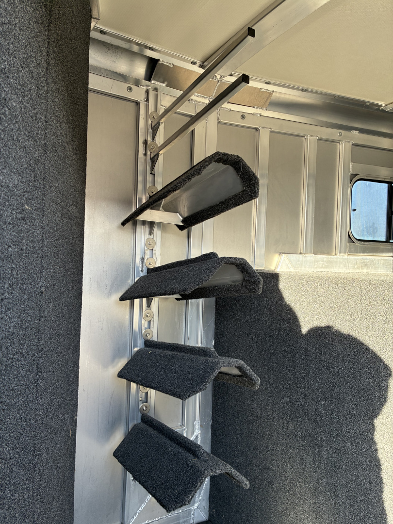 Used 2015 Hart Trailer Short Go Horse Trailer