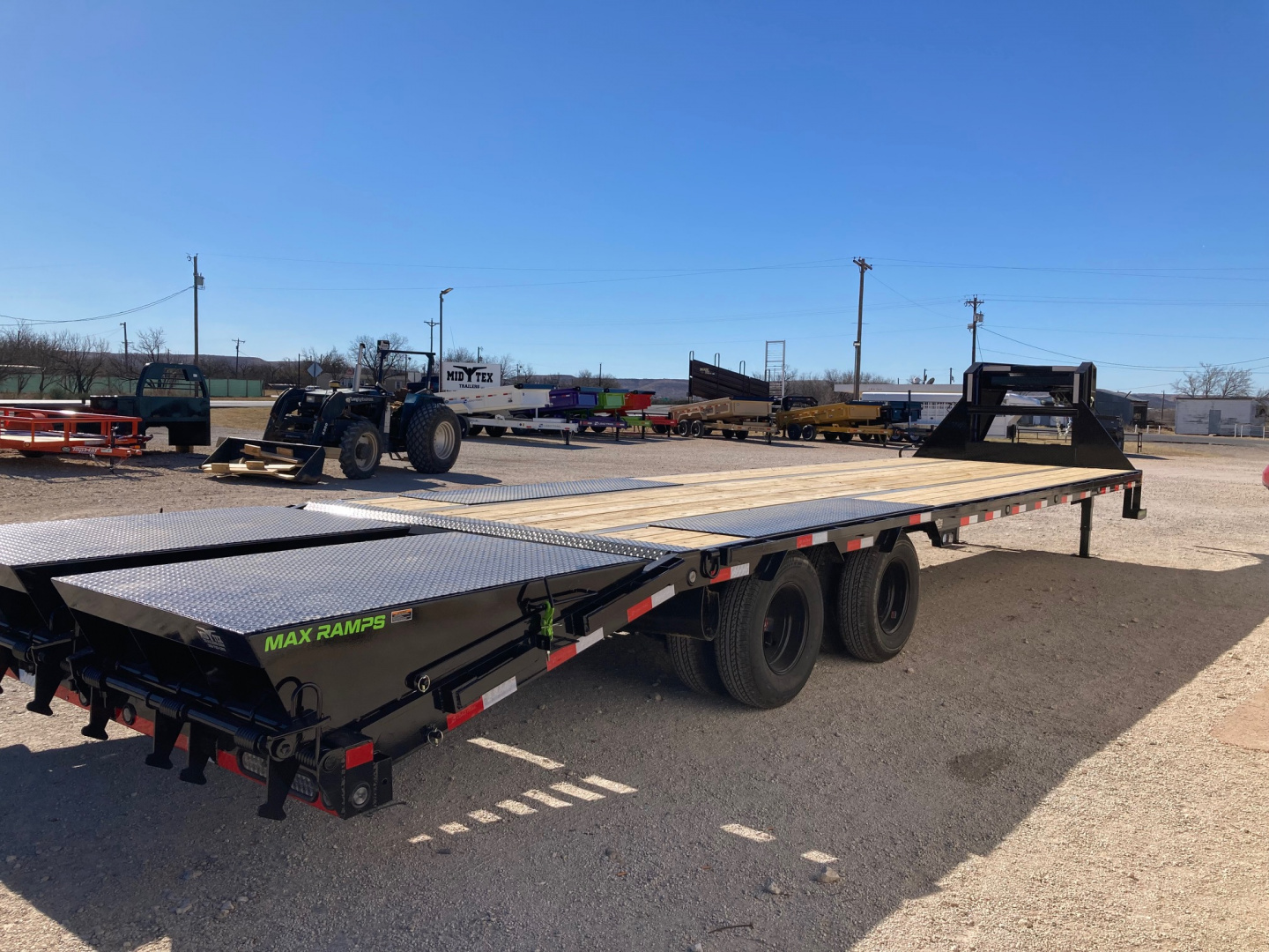 New 2026 Load Trail GP 102" x 32' Tandem Low-Pro Gooseneck Deckover Trailer