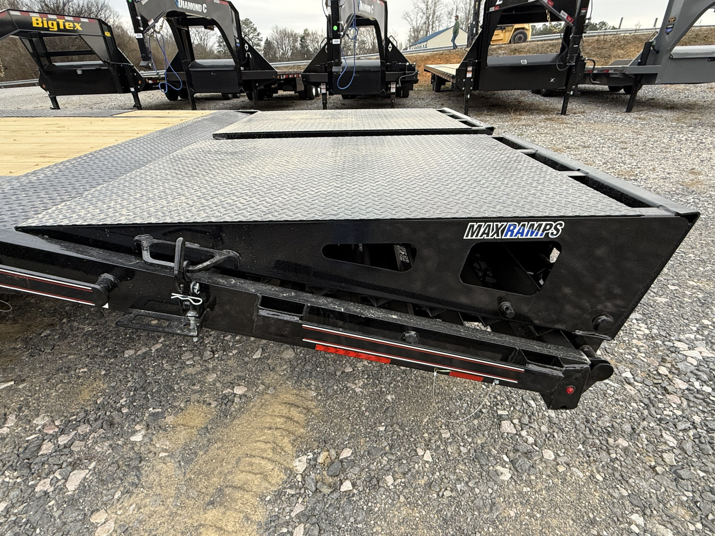 New 2026 Diamond C FMAX 207 Flatbed 28’ Trailer, MAX RAMPS, DUAL JACKS