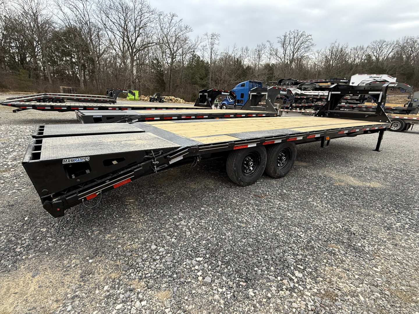 New 2026 Diamond C FMAX 207 Flatbed 28’ Trailer, MAX RAMPS, DUAL JACKS
