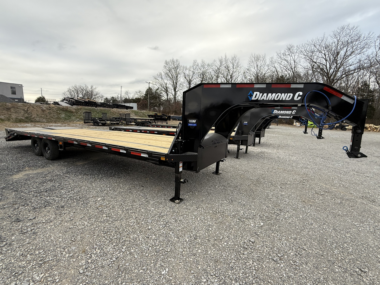 New 2026 Diamond C FMAX 207 Flatbed 28’ Trailer, MAX RAMPS, DUAL JACKS