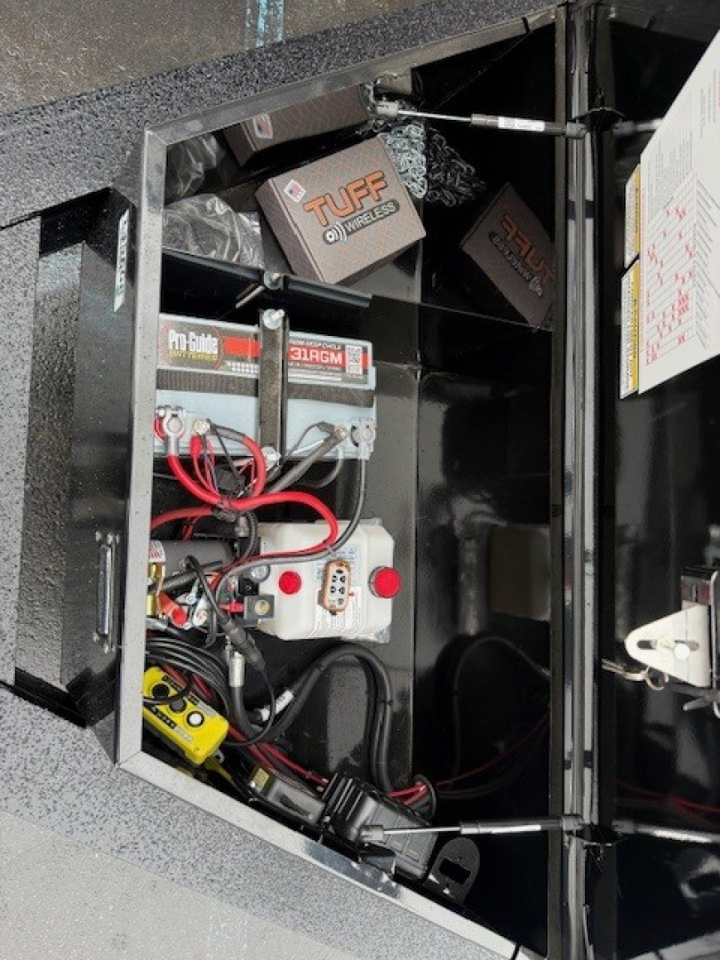 New 2026 MAXX-D ROX8314 Dump Trailer