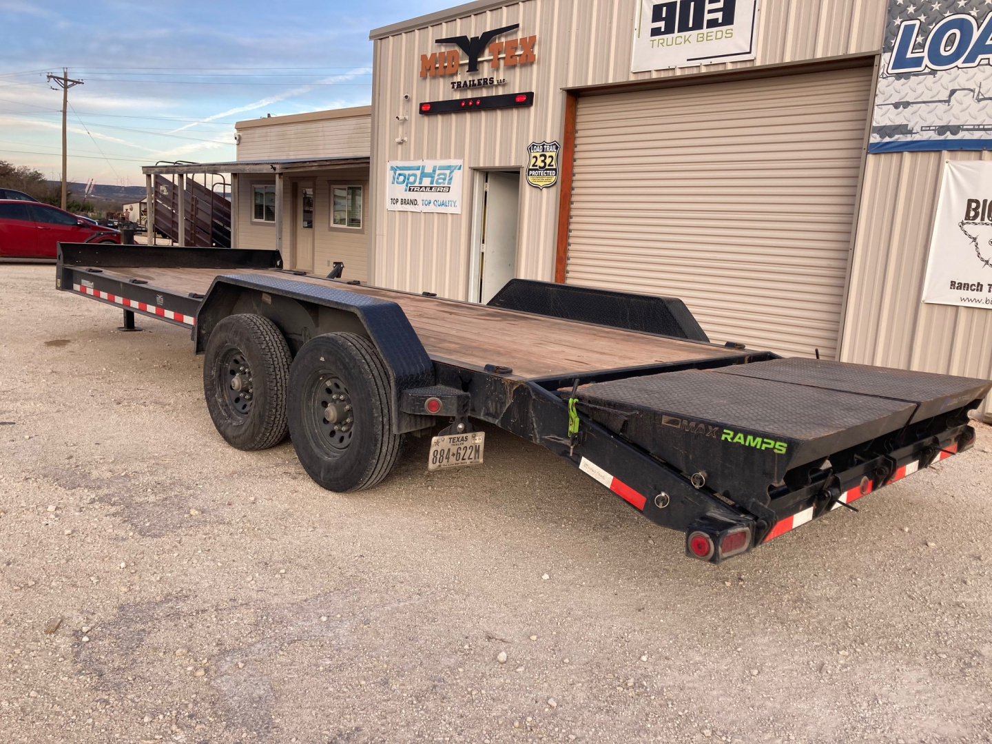 Used USED 2024 LOAD TRAIL 83" X 22' TANDEM AXLE EQUIPMENT 8" I-BEAM FRAME