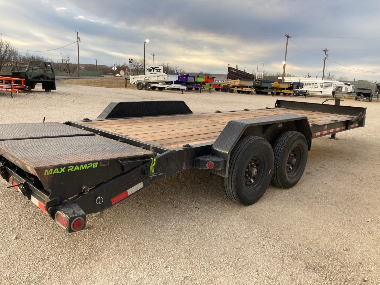 Used USED 2024 LOAD TRAIL 83" X 22' TANDEM AXLE EQUIPMENT 8" I-BEAM FRAME