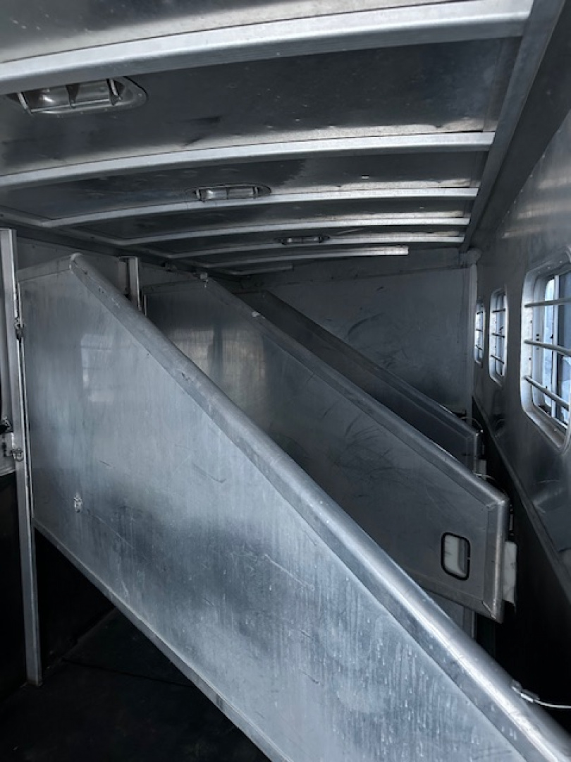 Used 2000 Exiss 4 Horse 22'